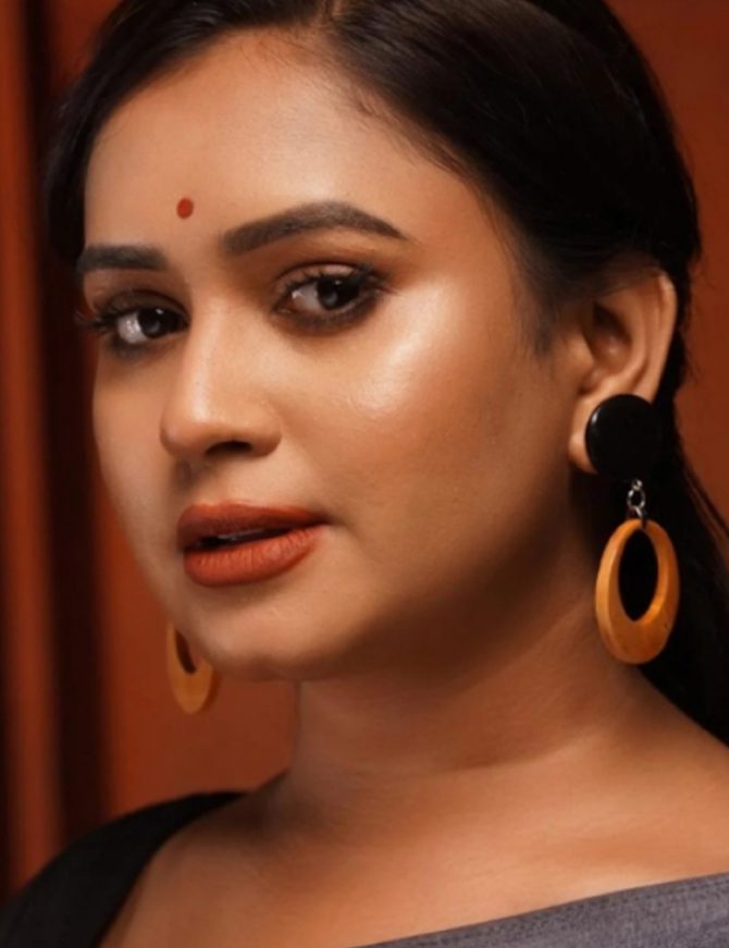 Mahira Wooden Earrings